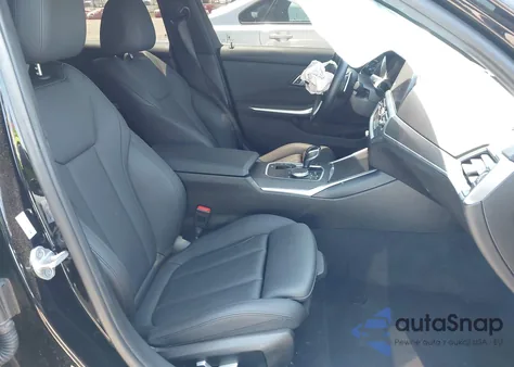 2021 BMW 330Xi z USA, uszkodzony, nr VIN 3MW5R7J01M8C05130